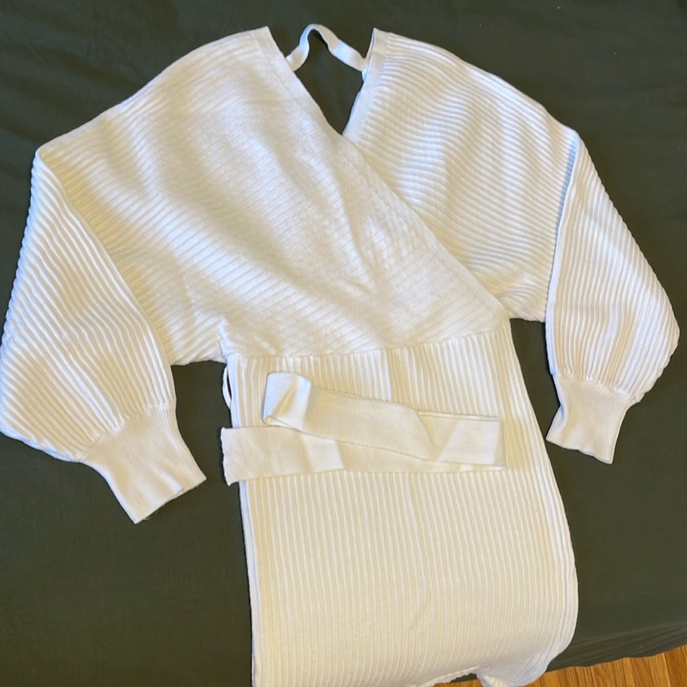 White long sleeve sweater dress